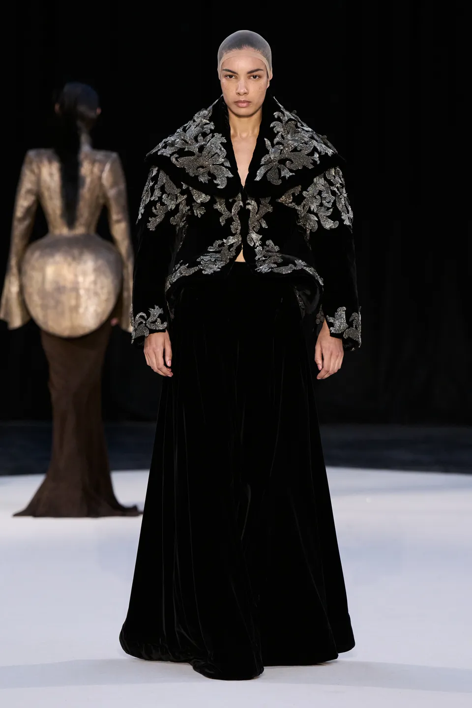Mohammed Ashi Made the Ghosts Waltz Through Fall 2026 Couture 15