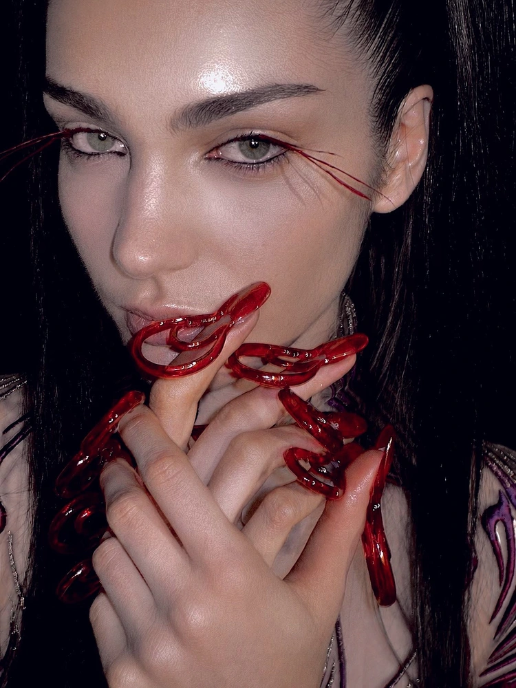 Nail Looks From Iris van Herpen Fall 2026 Show Explained 7