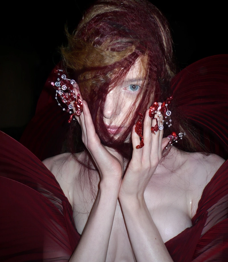 Nail Looks From Iris van Herpen Fall 2026 Show Explained 13