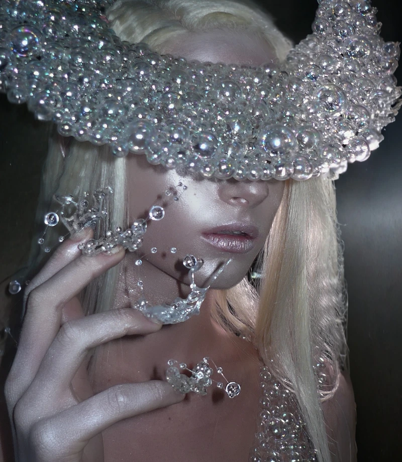 Nail Looks From Iris van Herpen Fall 2026 Show Explained 15