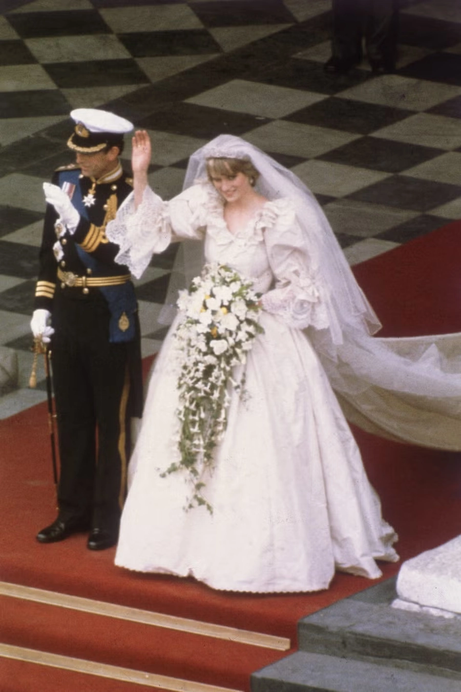 Princess Diana wedding dress 1