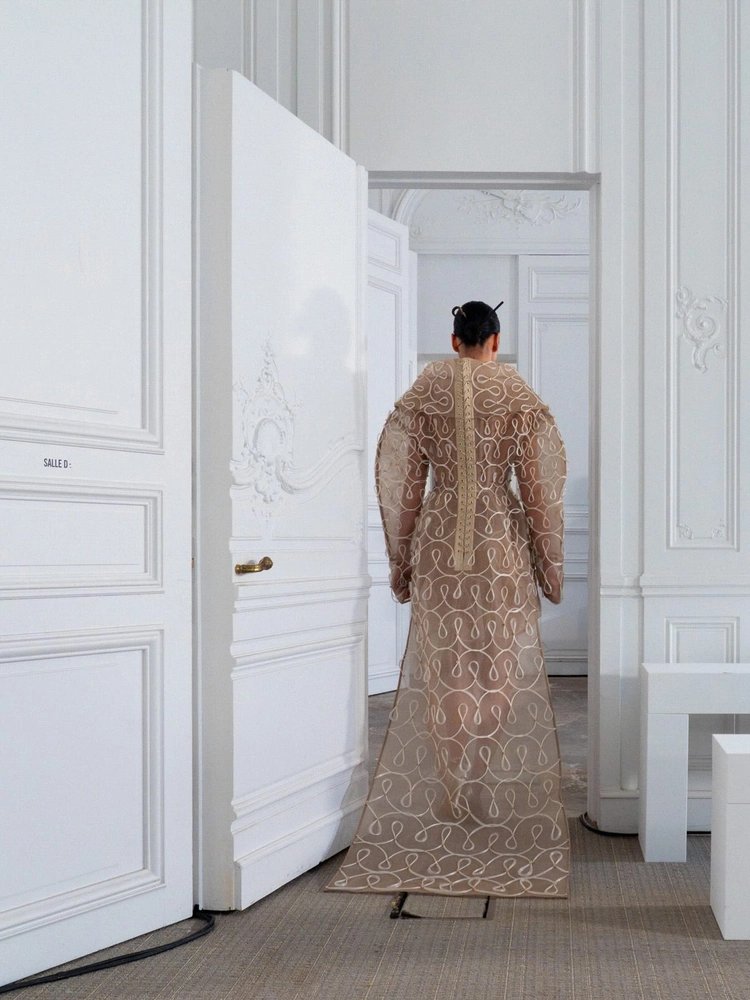 Who Answers When a Haute Couture Guest House Vanishes? 19