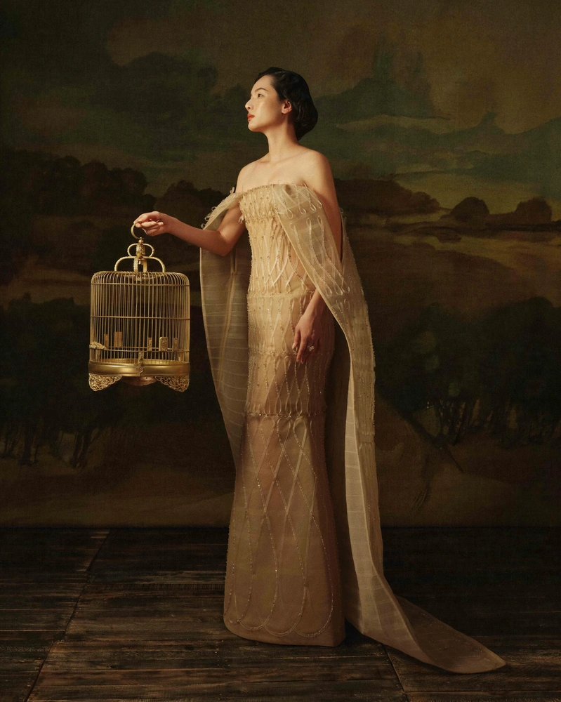 Who Answers When a Haute Couture Guest House Vanishes? 11