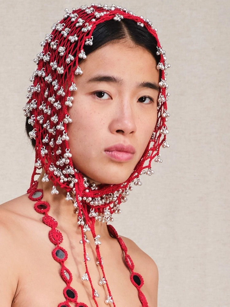 Let Summer Hair Accessories Do the Flirting 2