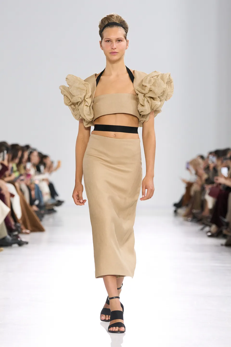 Linen Trend Is Dressing for a Hotter World 5
