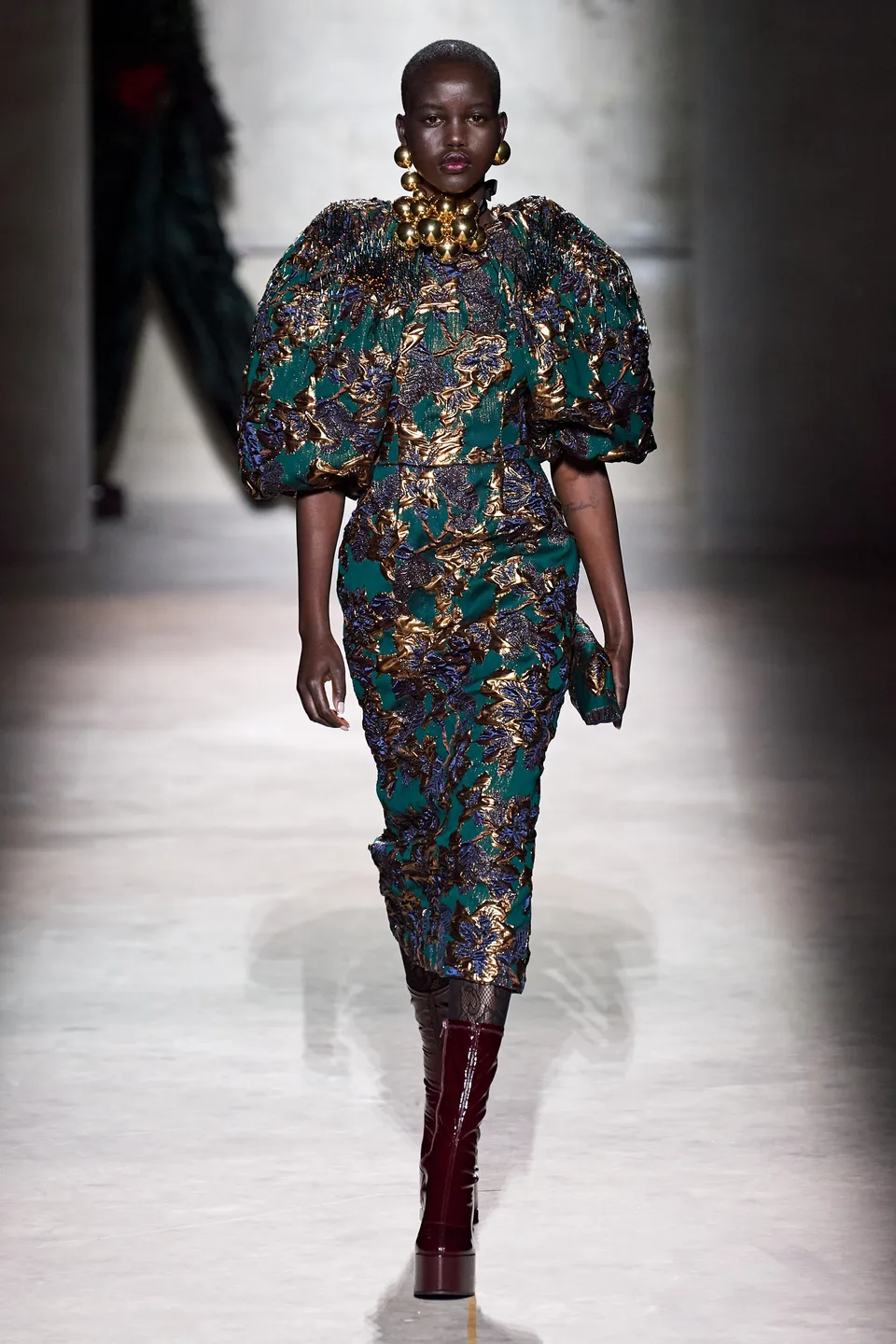 Brocade Fabric: A Regal Tapestry of Power and Tradition 18