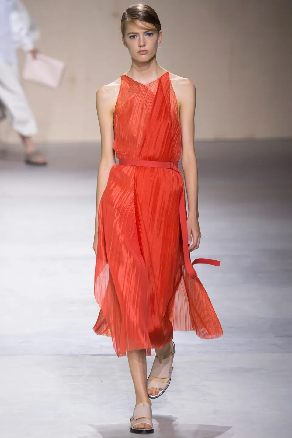Organza Fabric: Floating Between Air and Radiance 36