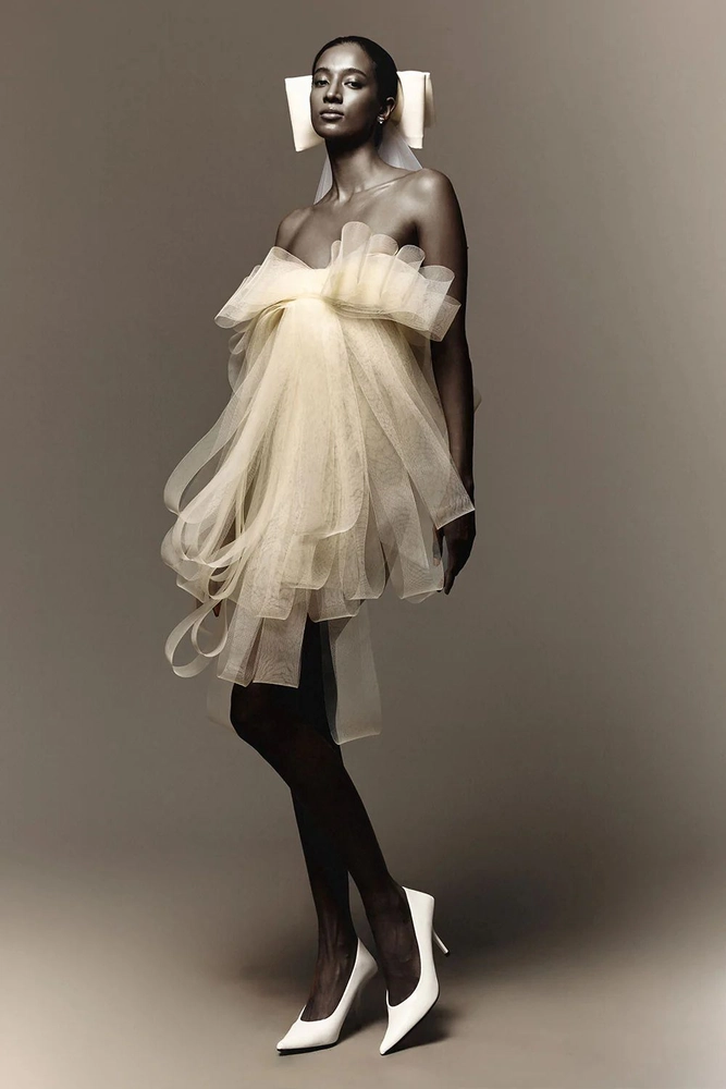 Organza Fabric: Floating Between Air and Radiance 41