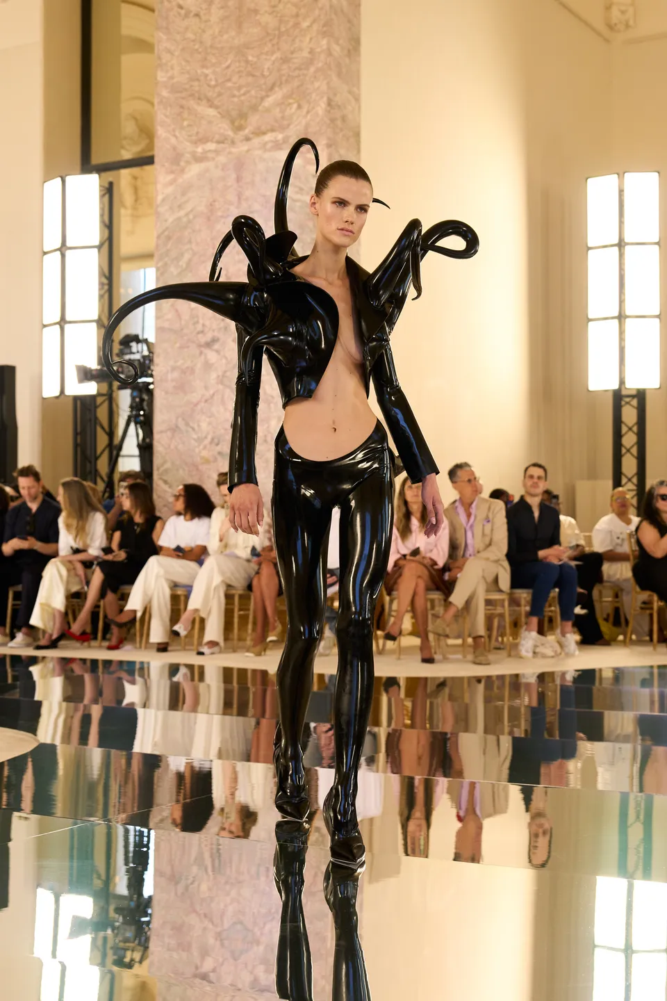 Schiaparelli Fall 2026 Couture 4