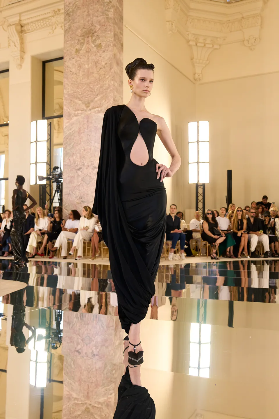 Schiaparelli Fall 2026 Couture 22