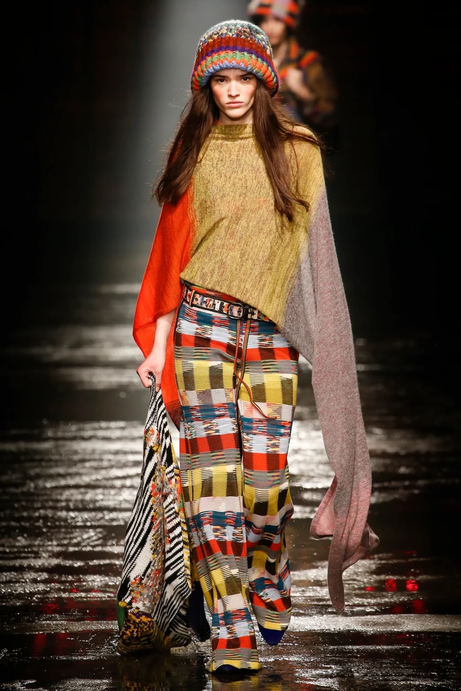 70s style runway qq