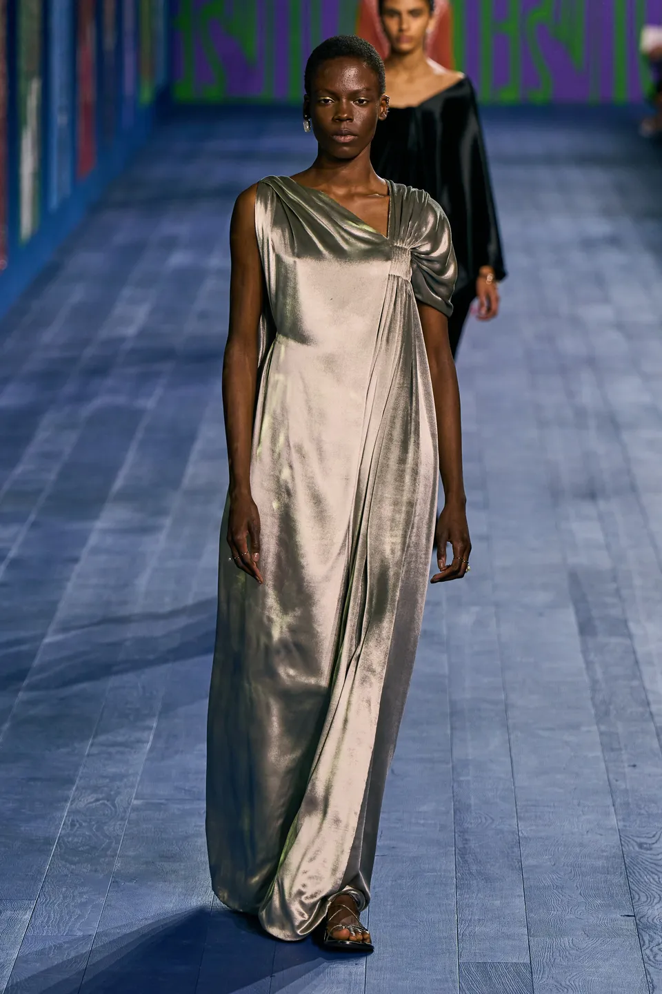 Ancient Greek Style: The Fold That Summoned Goddesses 32