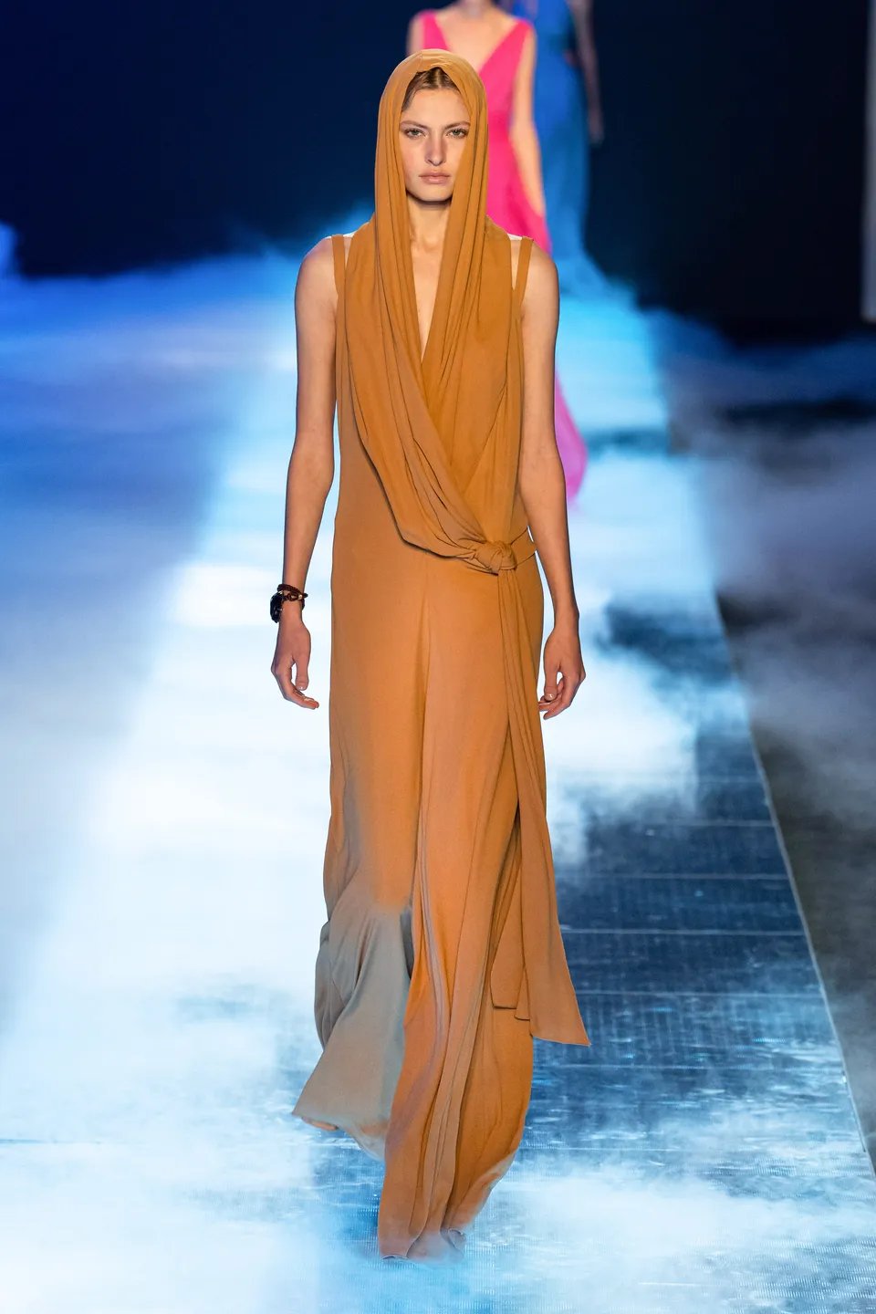 Ancient Greek Style: The Fold That Summoned Goddesses 41