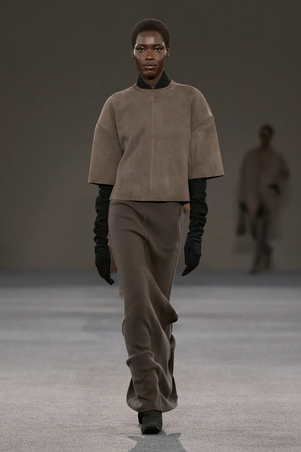 Suede Fabric: From Ancient Hide to Runway 21