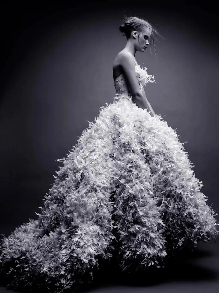 Olivier Theyskens: The Gothic Prodigy Who Recast Paris 24