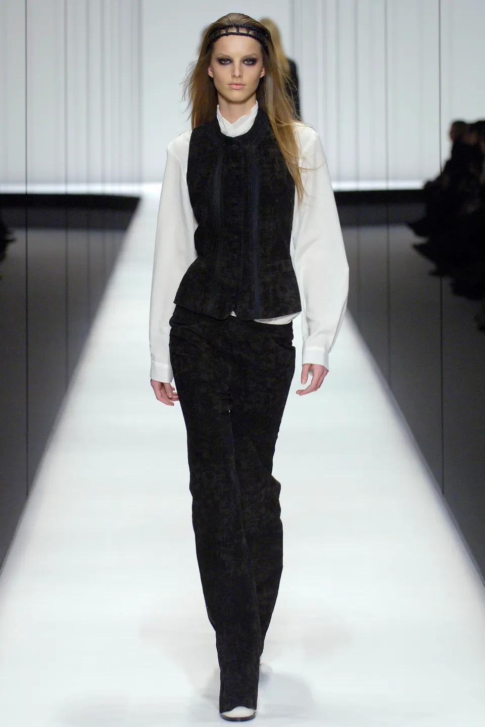 Olivier Theyskens: The Gothic Prodigy Who Recast Paris 26