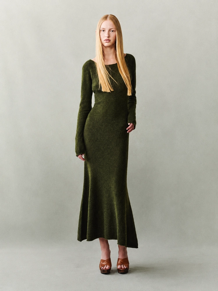 Cashmere Fabric: Luxury Begins Beneath a Goat’s Fur 1