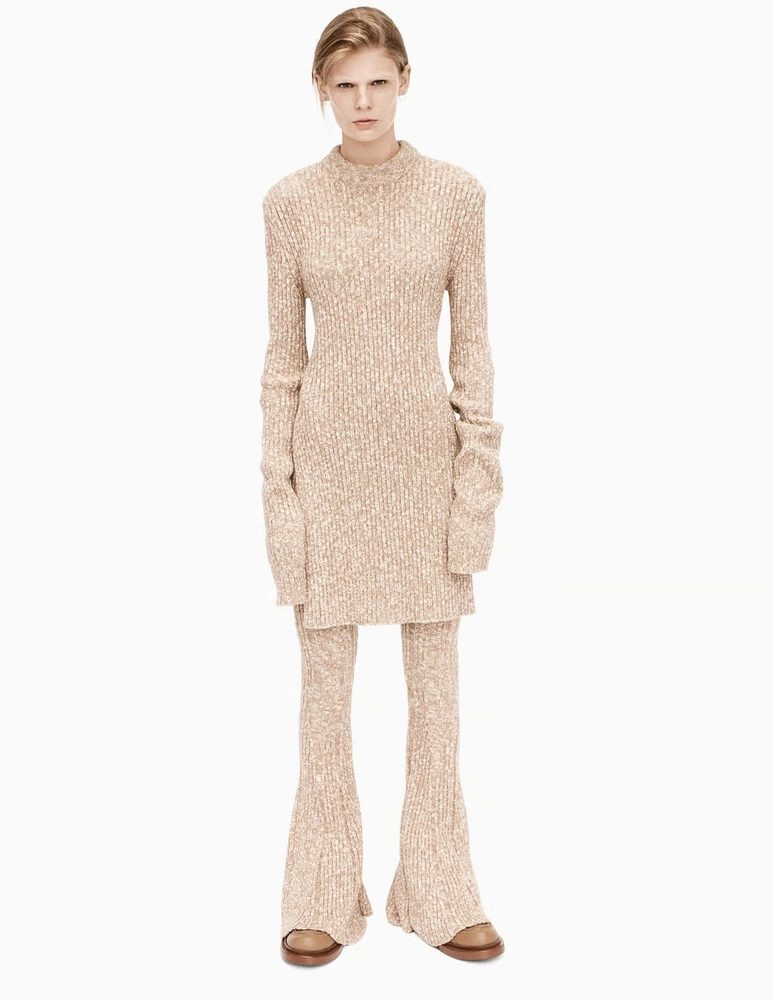 Cashmere Fabric: Luxury Begins Beneath a Goat’s Fur 9