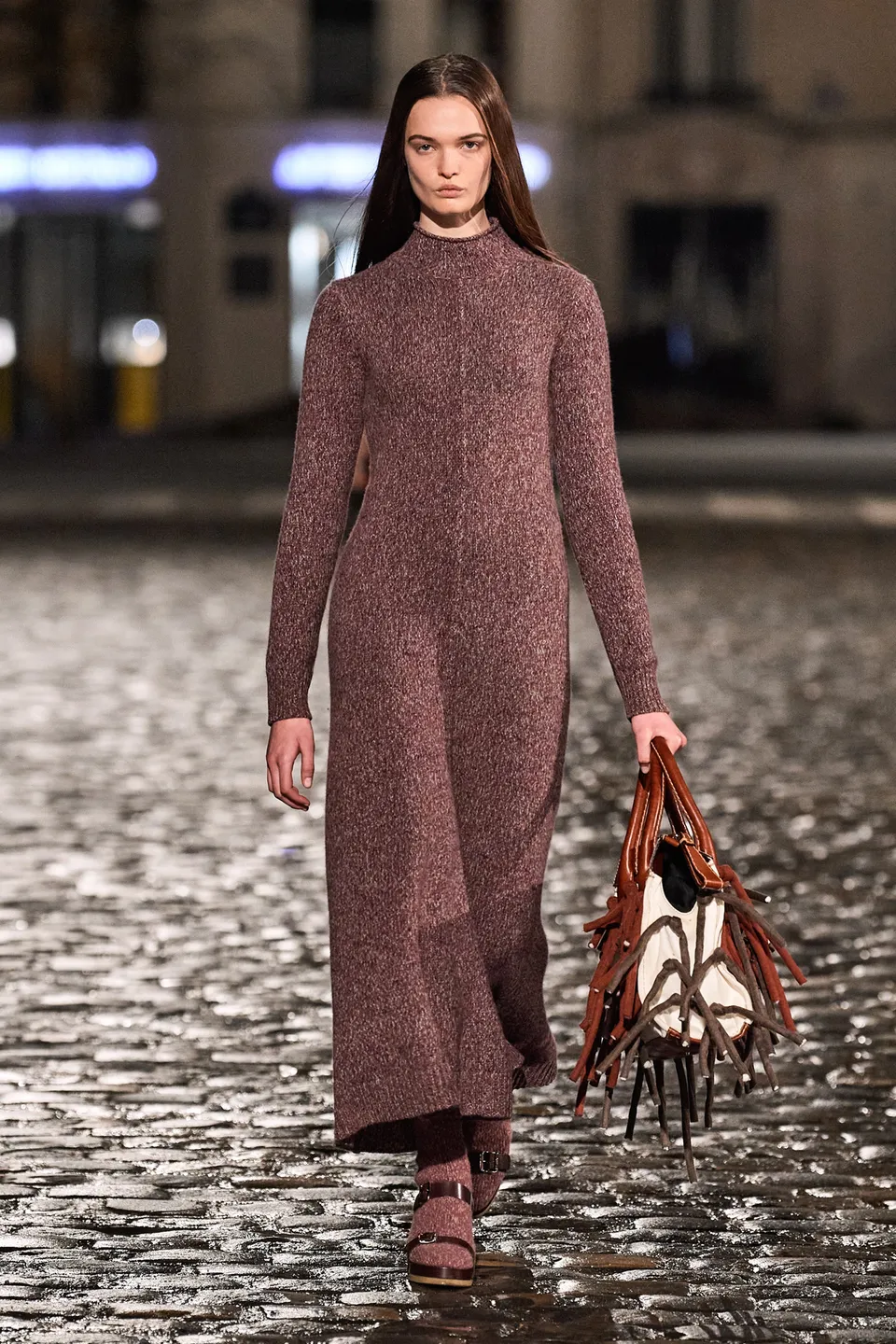 Cashmere Fabric: Luxury Begins Beneath a Goat’s Fur 22