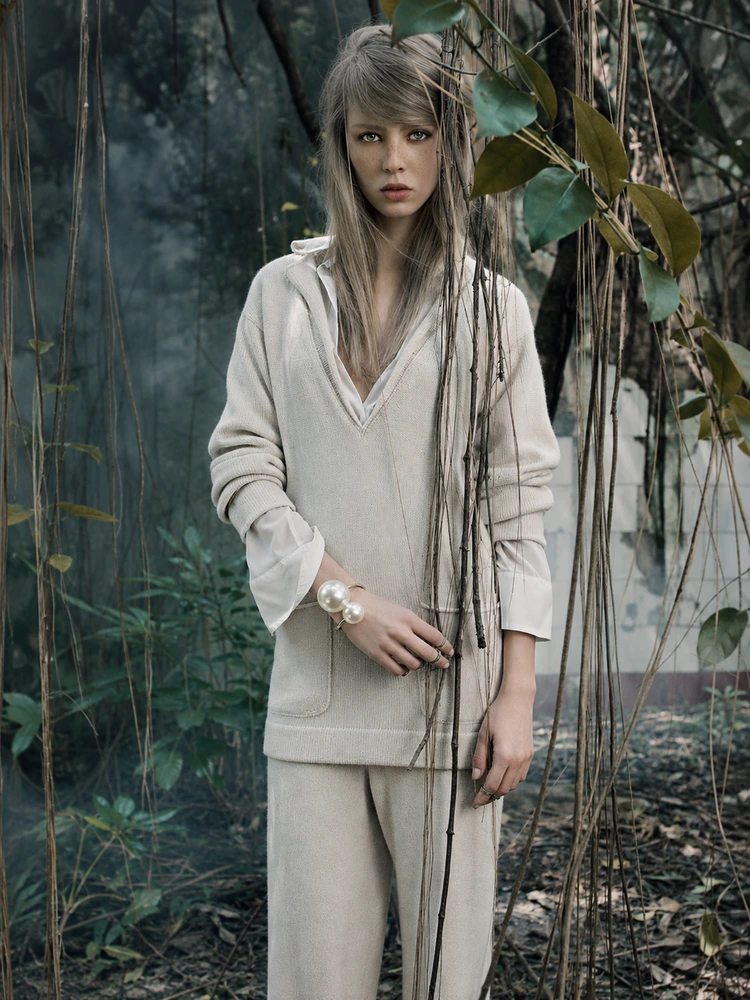 Cashmere Fabric: Luxury Begins Beneath a Goat’s Fur 31