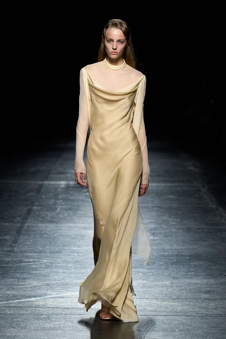 Column Dress Trend Feels Like Sunlight Letting Go 1