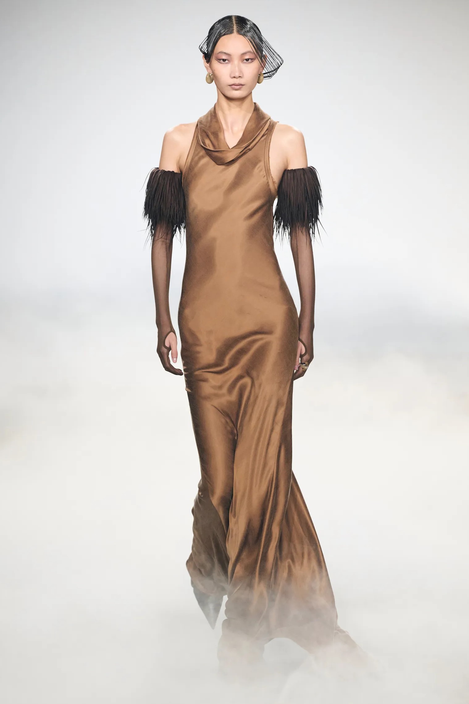 Column Dress Trend Feels Like Sunlight Letting Go 7