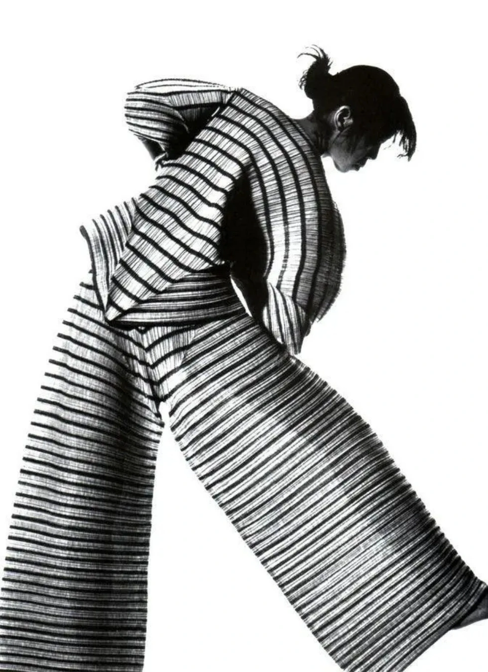 Issey Miyake b