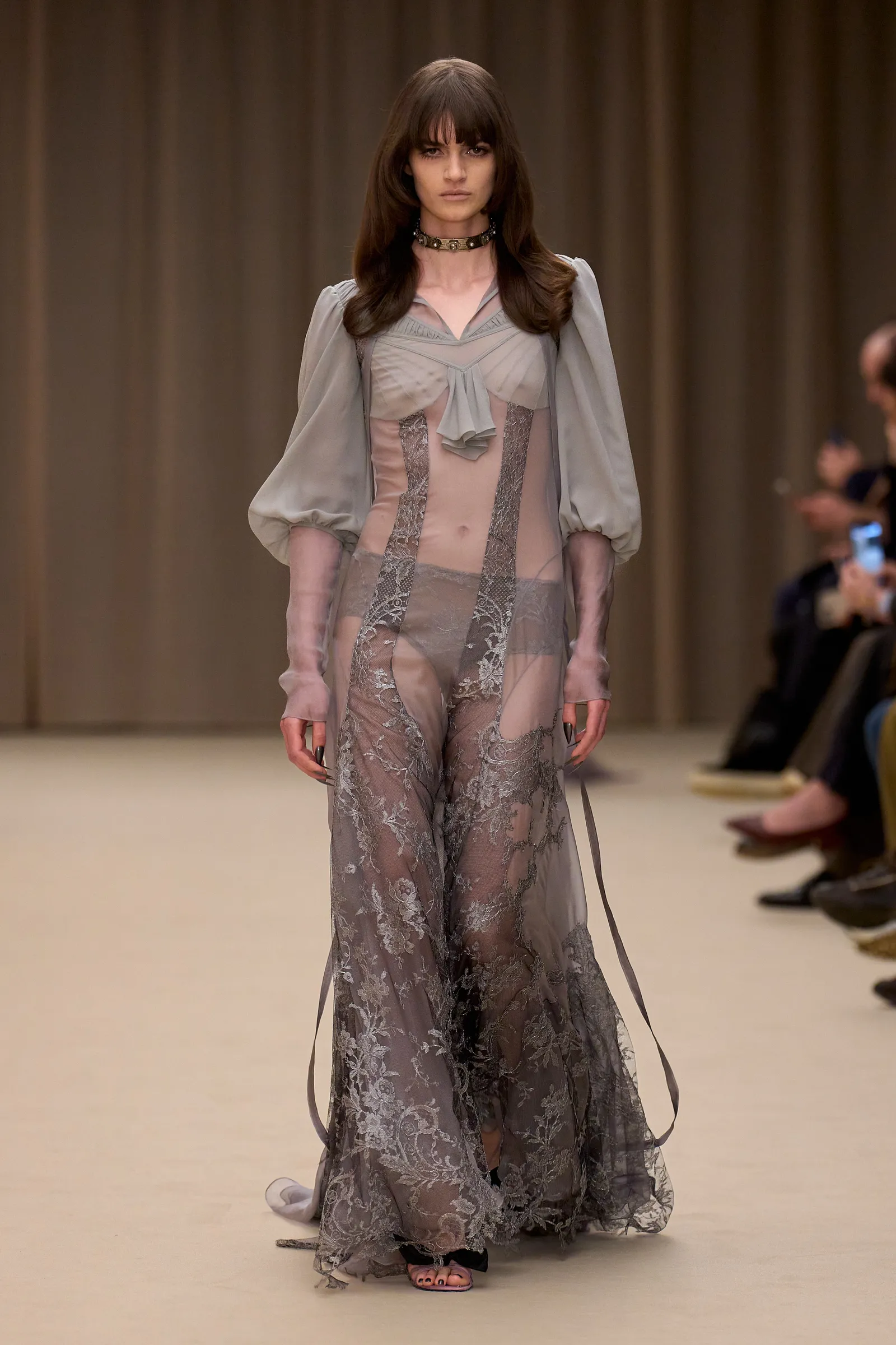 Dressing the Hopeless Romantic in Light 1