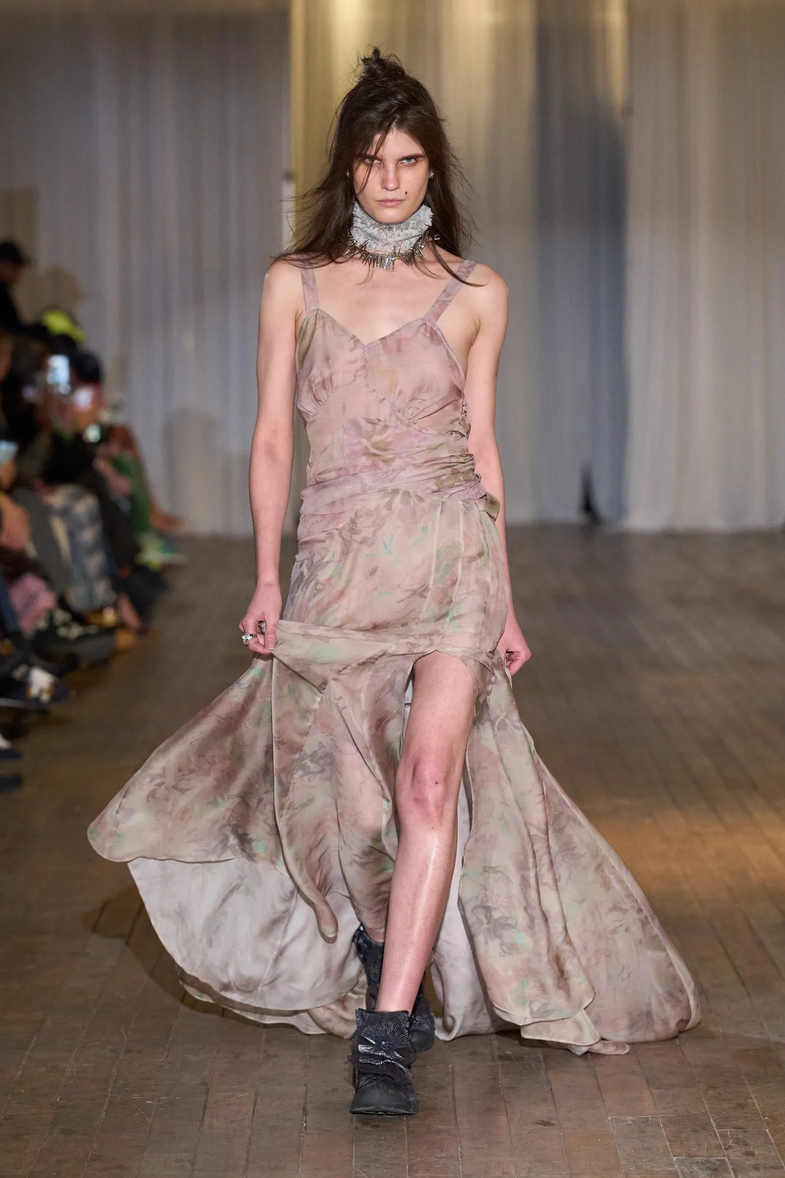 Dressing the Hopeless Romantic in Light 8