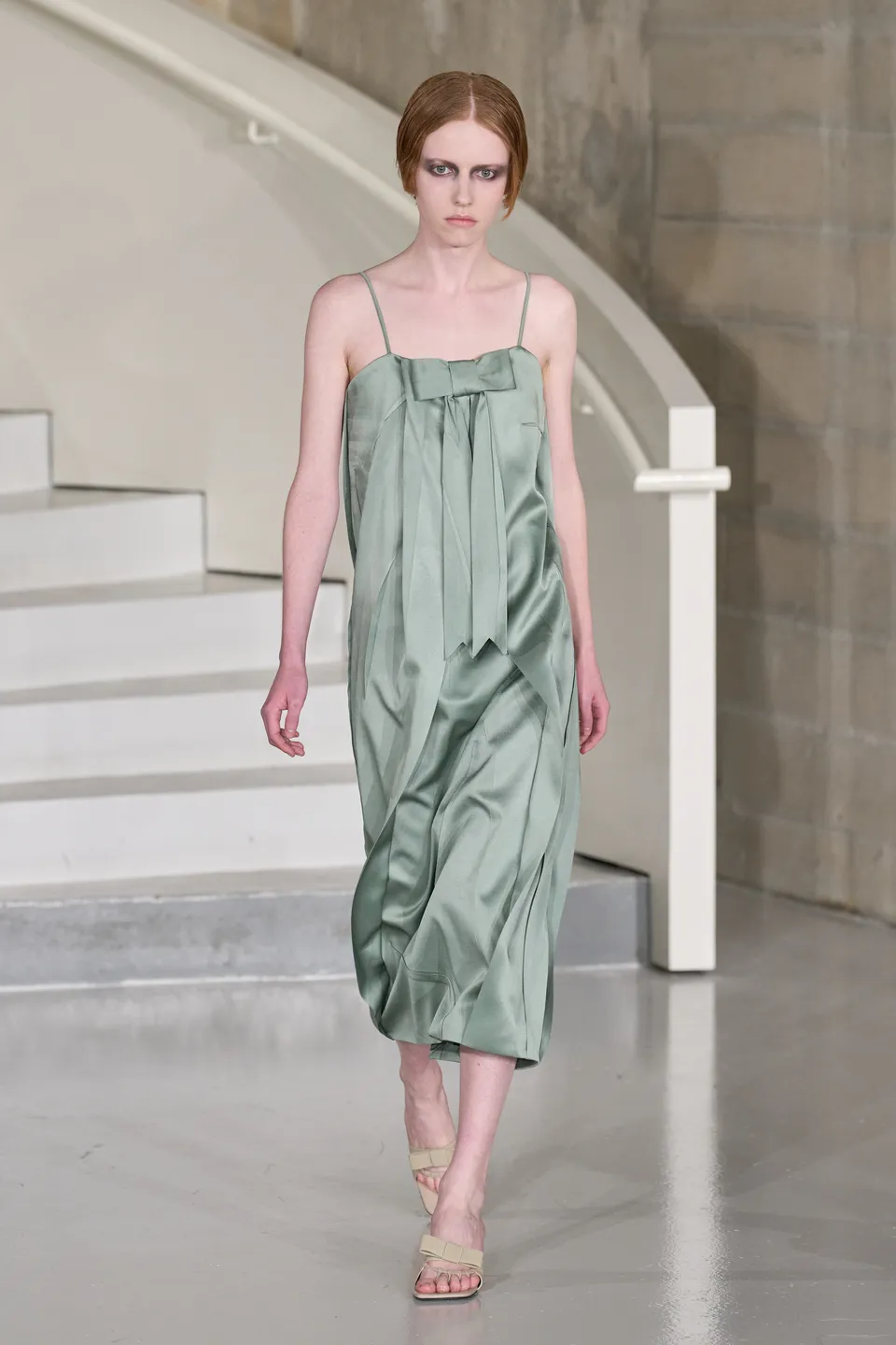Dressing the Hopeless Romantic in Light 9