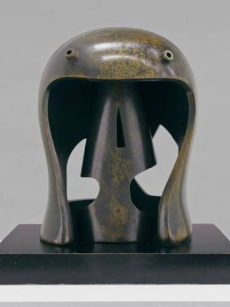 modern sculpture Henry Moore