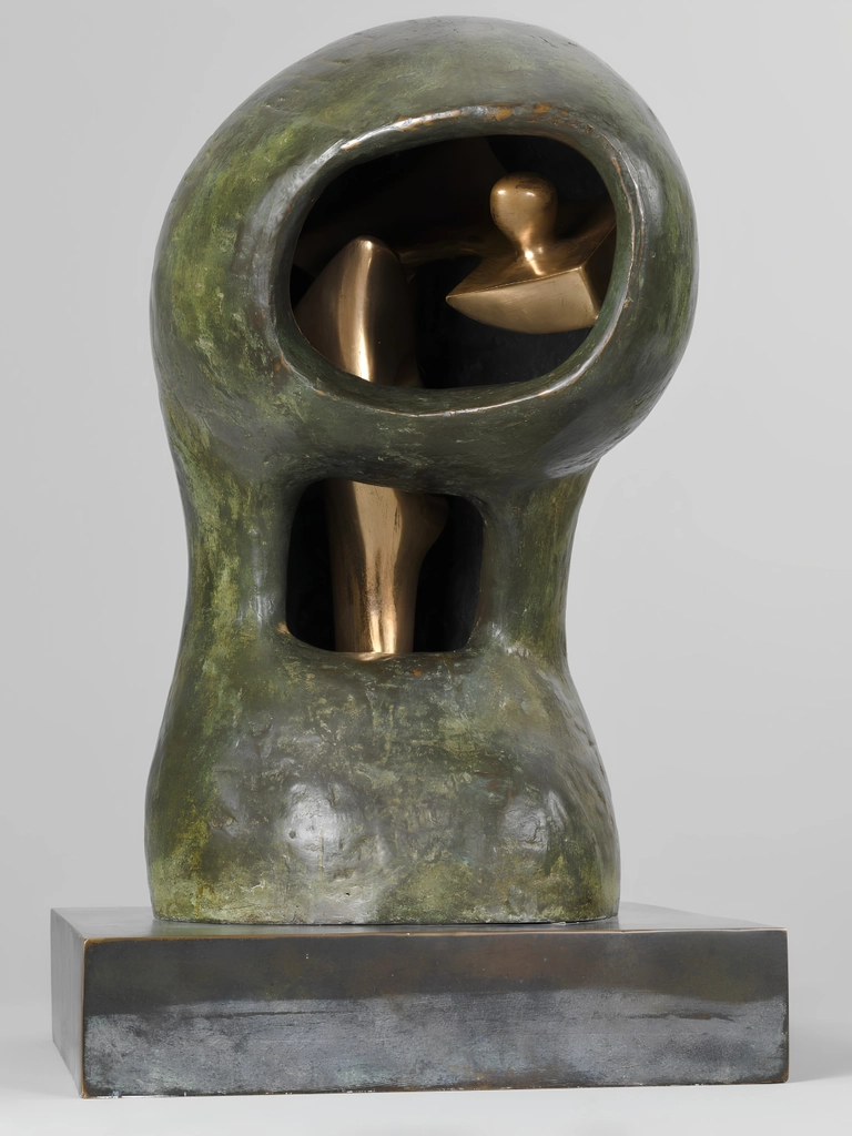 modern sculpture Henry Moore