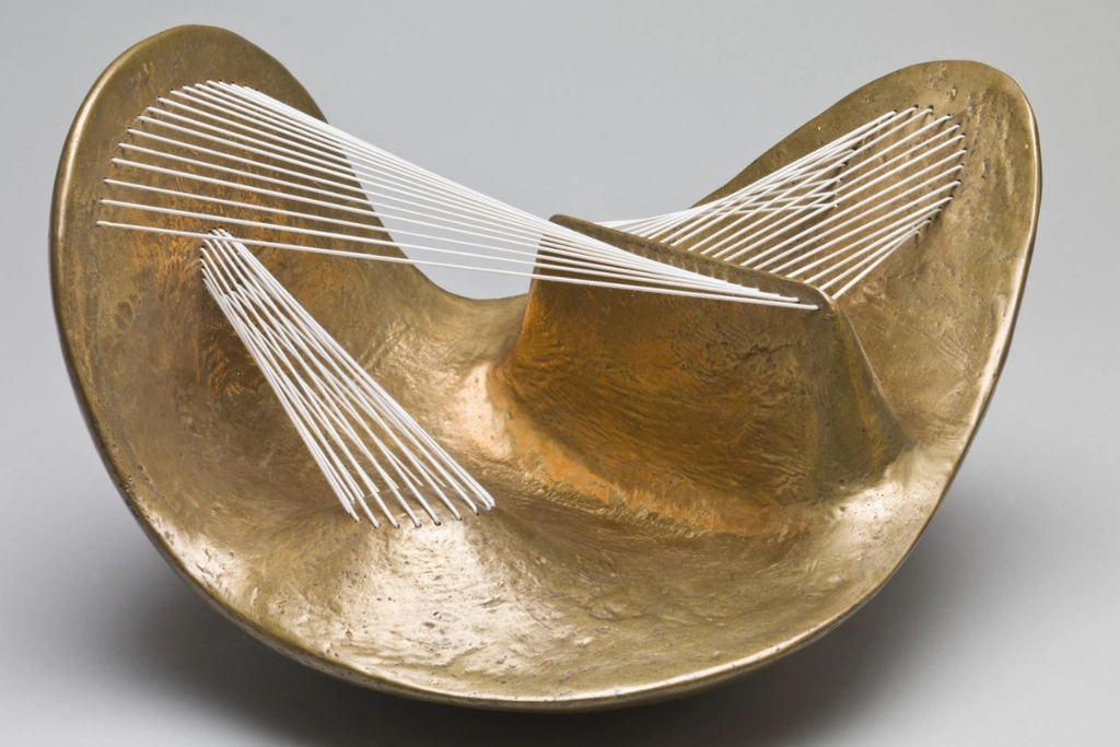 modern sculpture Henry Moore