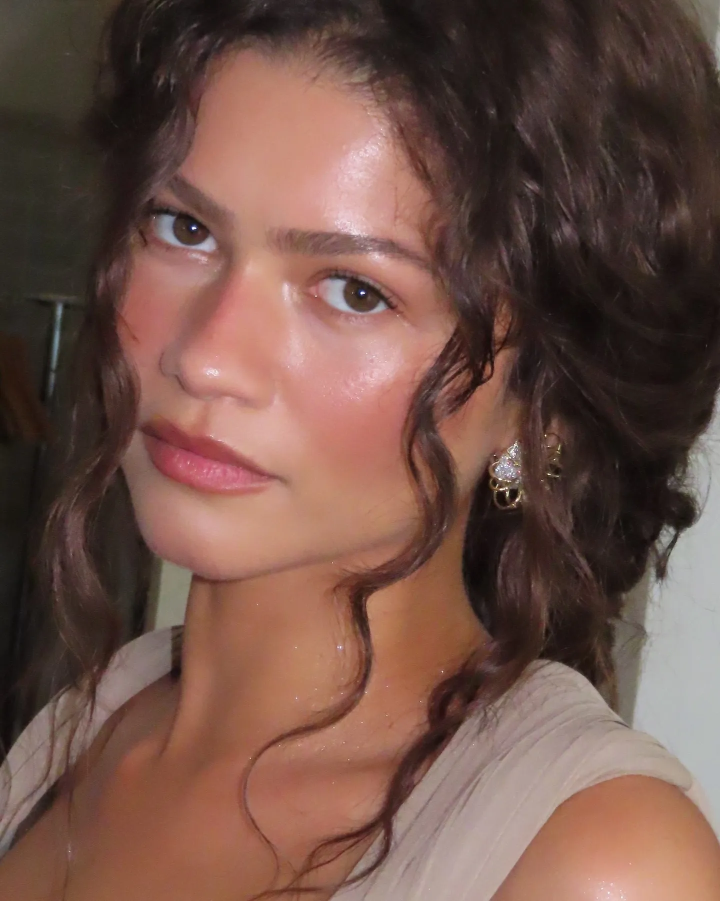 Zendaya’s Athena makeup looks