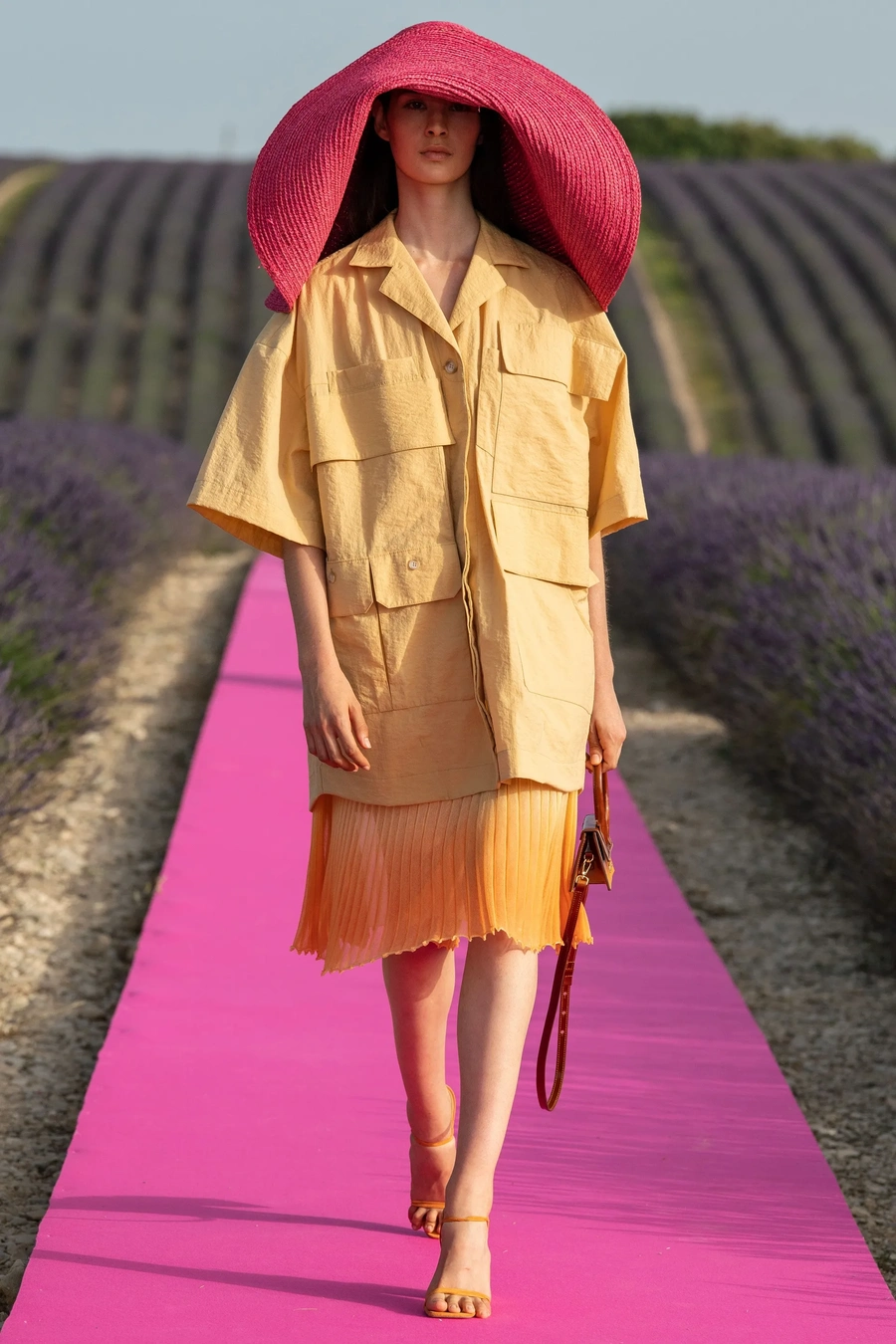 Simon Porte Jacquemus 13