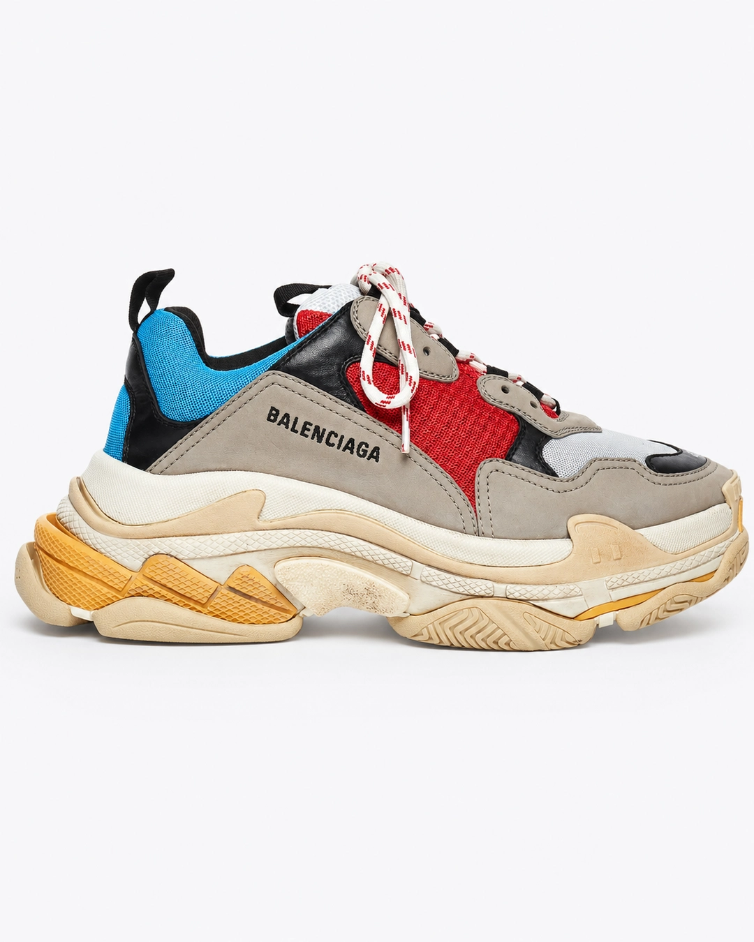Demna Gvasalia 00