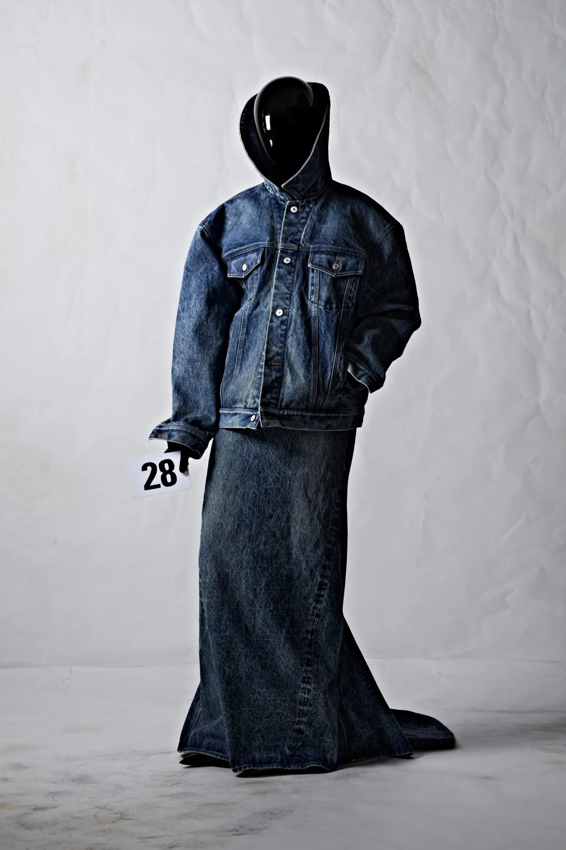 Demna Gvasalia p