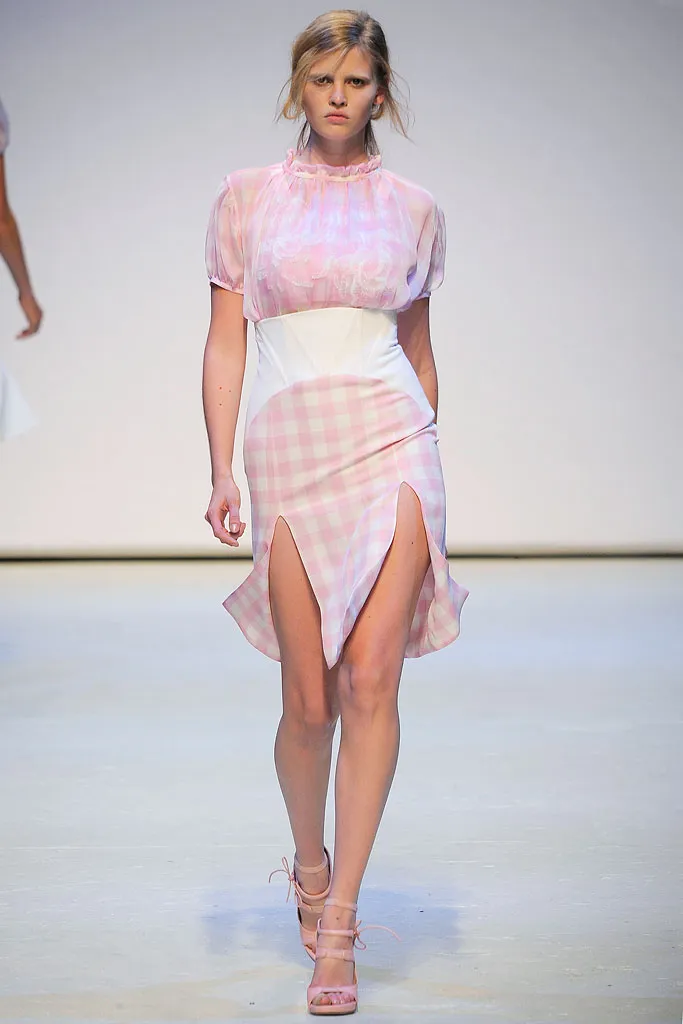 How Gingham Fabric Is Used in Fashion 11