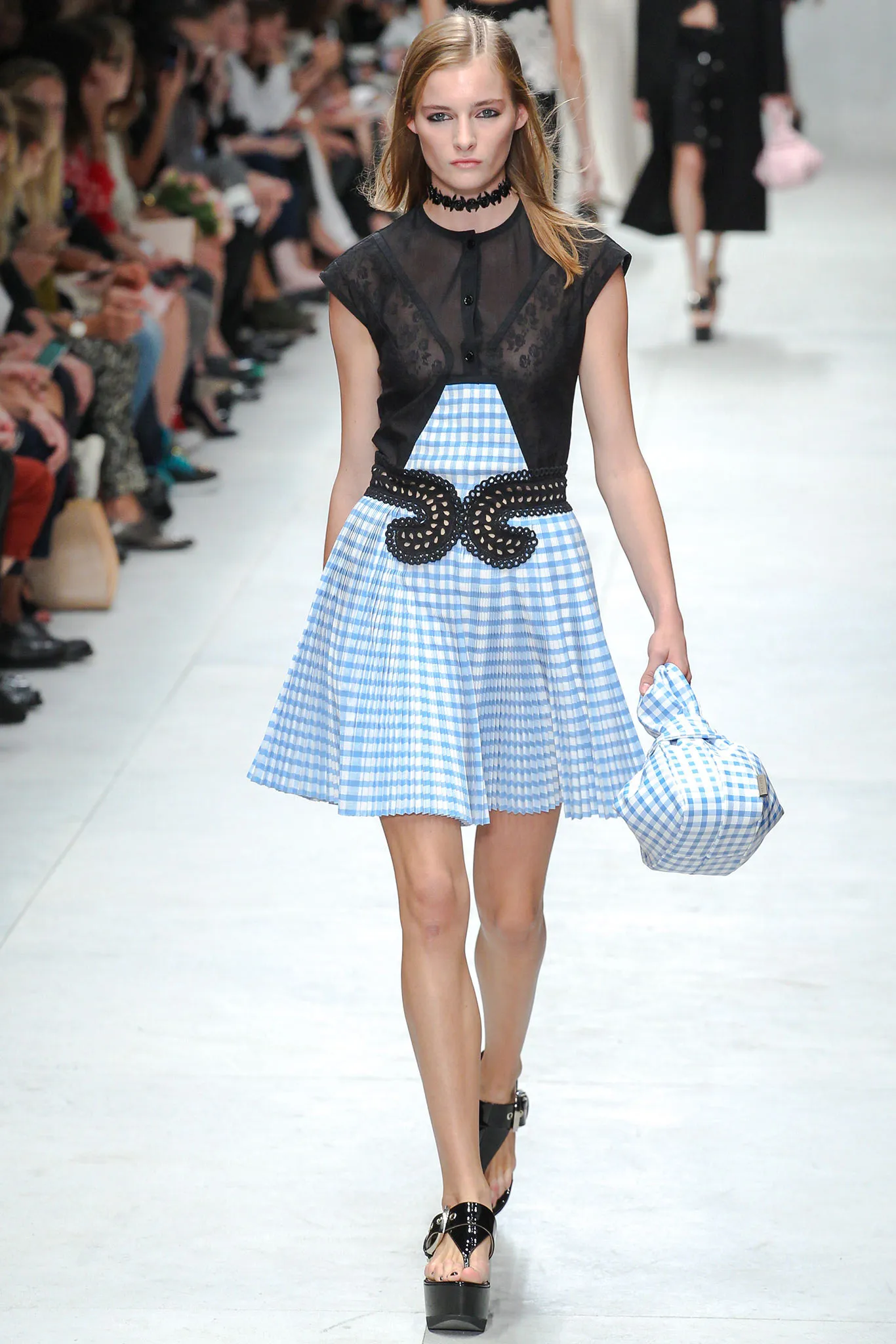 How Gingham Fabric Is Used in Fashion 10