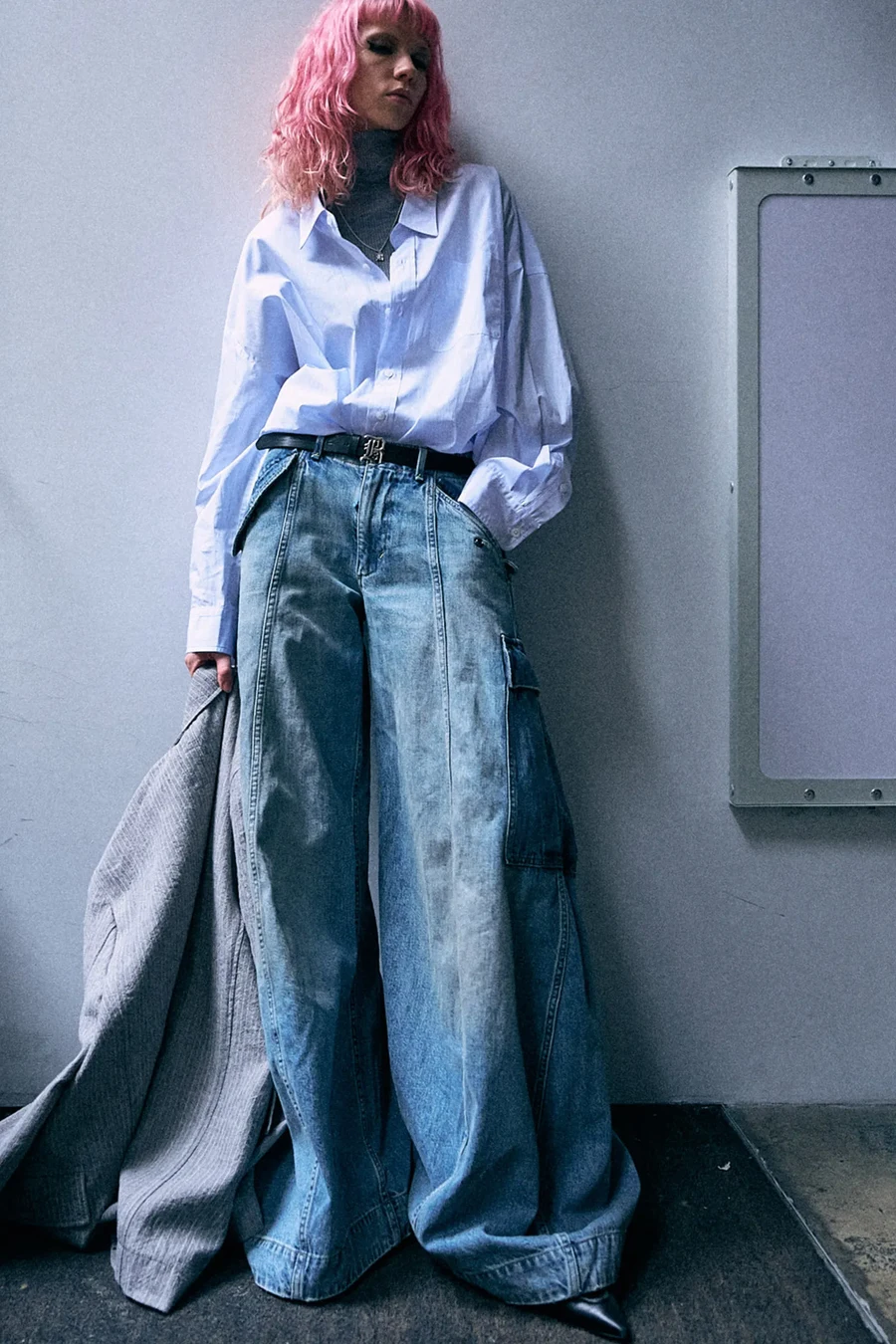 wide-leg pants c
