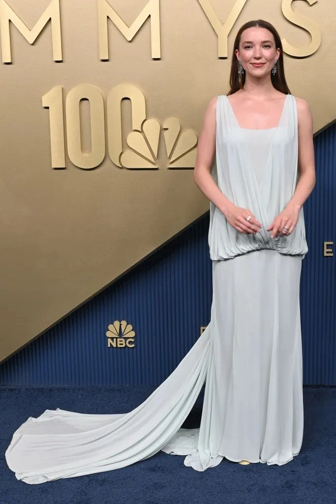 The 2026 Emmys Let Fabric Breathe 5