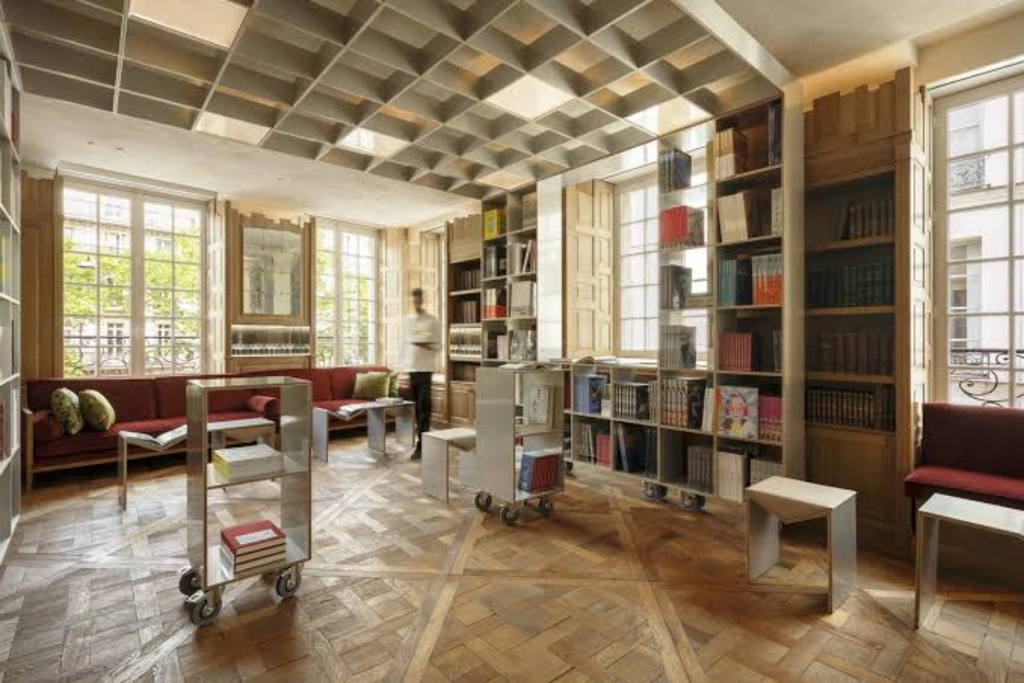 parisian Boutique bars