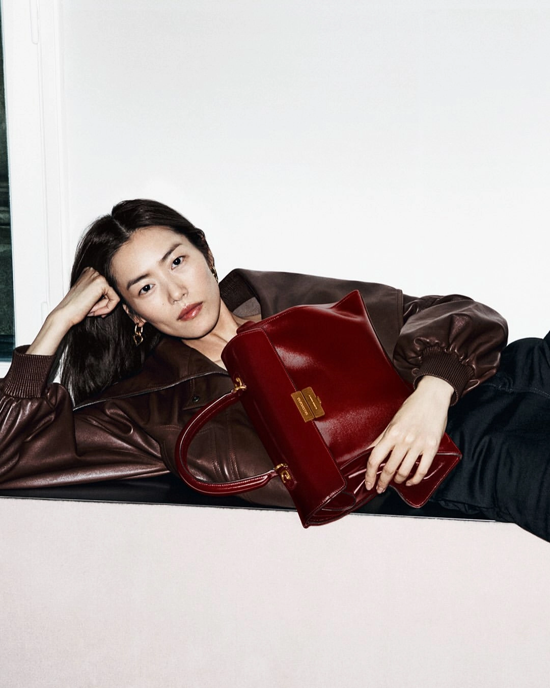 Balenciaga Hourglass Avenue 3