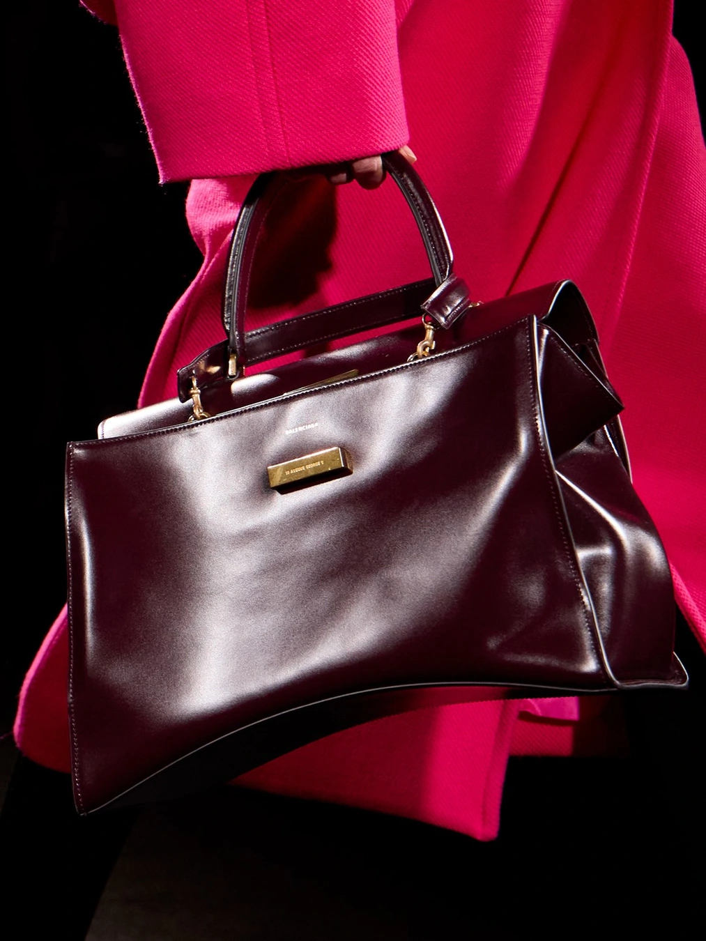 Balenciaga Hourglass Avenue 6