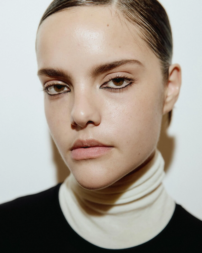 bottom eyeliner 10