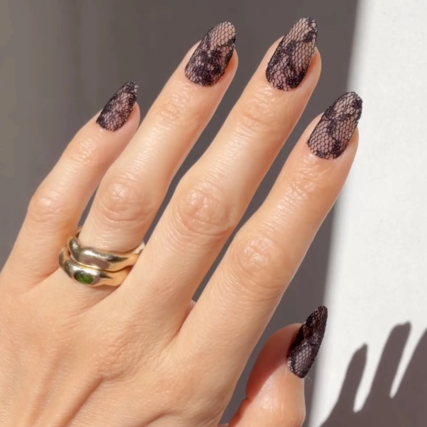 Lace Nails Wear Like a Veil 1