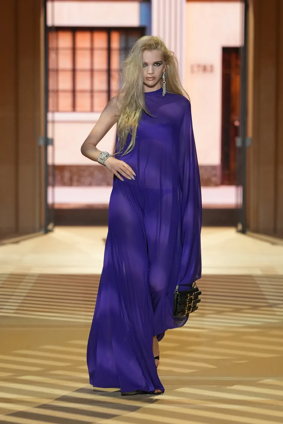 Gucci SS27 8