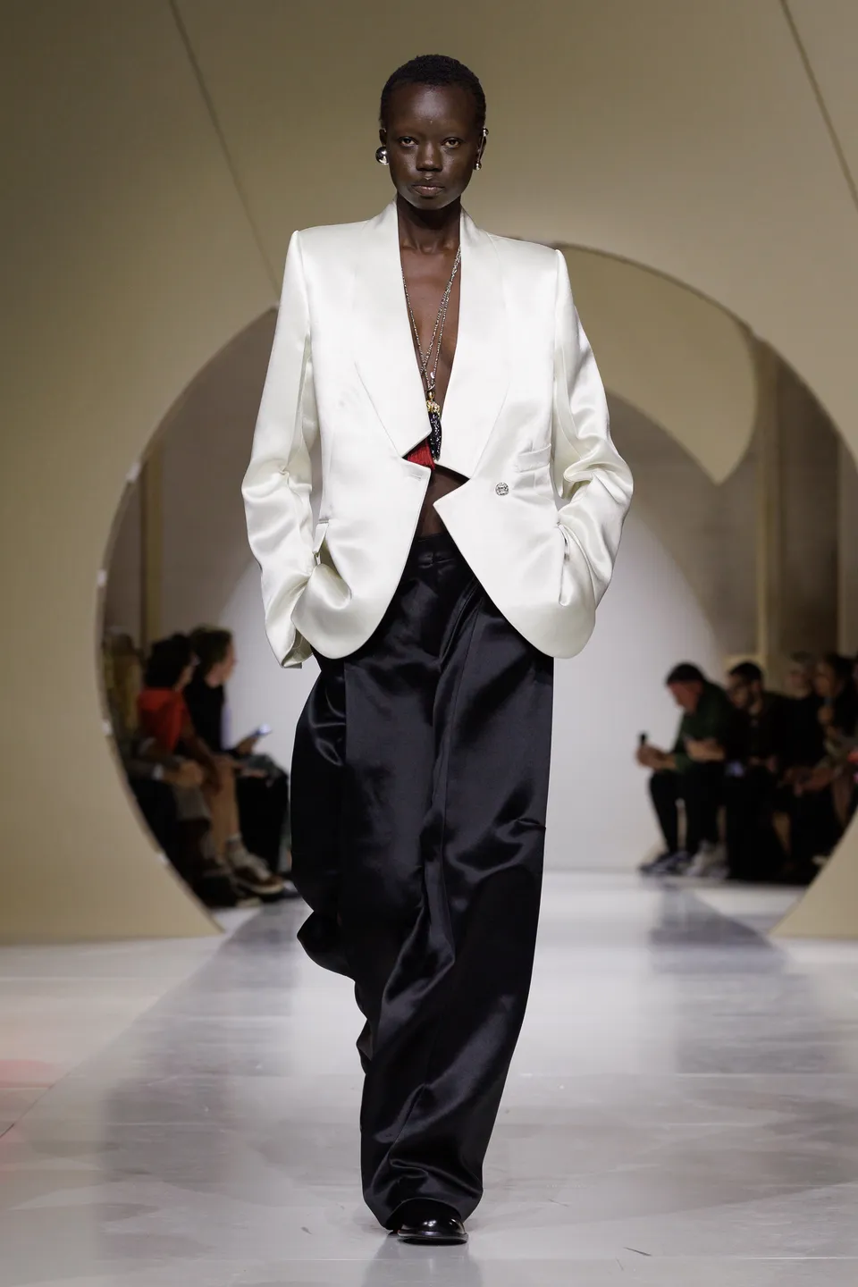 Givenchy SS27 16