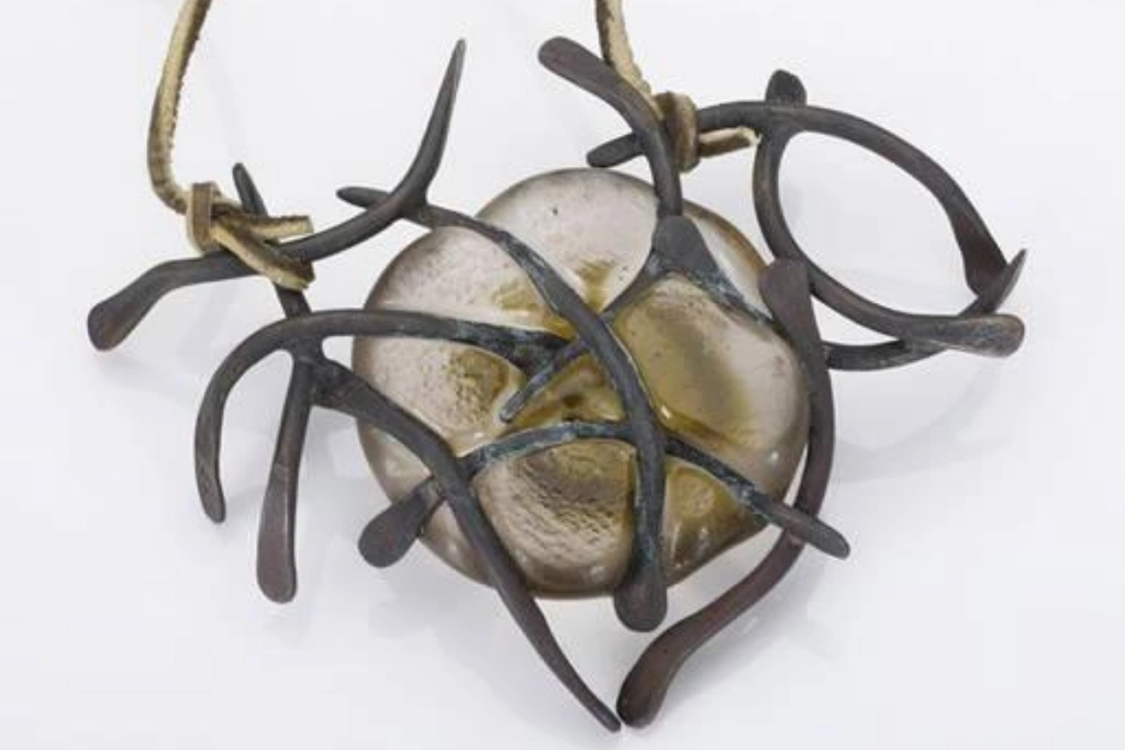 modernist jewelry