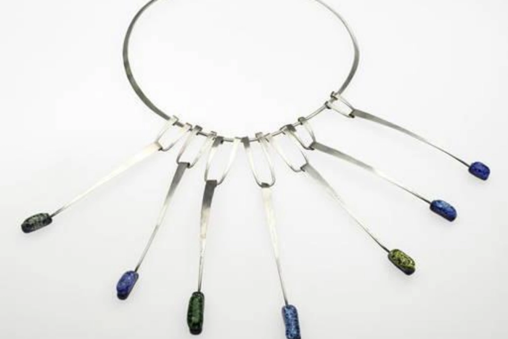 modernist jewelry